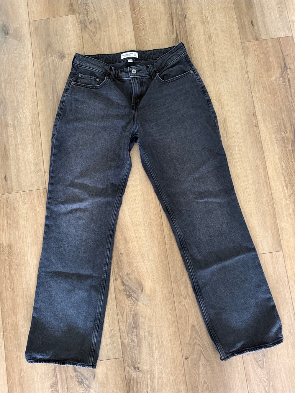 Abercrombie & Fitch Women's Black Straight-Leg Jeans